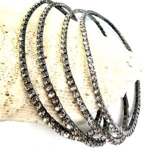 Elegant Black and Silver Women's Bangles